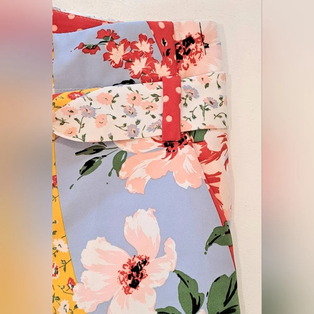 Patchwork Floral Tie-Waist High-Rise Women's Shorts - Blue/Yellow/Red